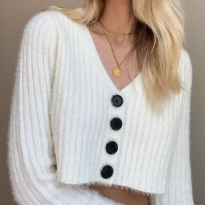 UO Rochelle fuzzy crop cardigan EUC